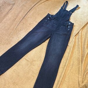 Old Navy Women’s size 8 Tall Black Denim Overalls